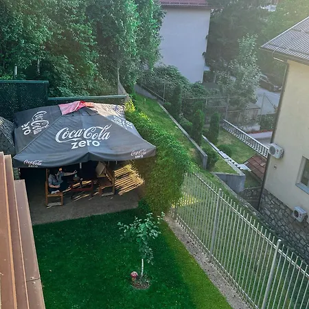 Cozy With A Balcony Rum i privatbostad *