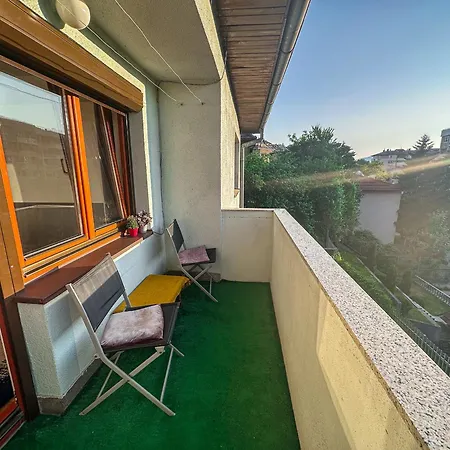 Ostanak kod kuće Cozy With A Balcony *