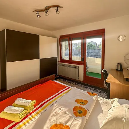 Cozy With A Balcony Ostanak kod kuće Sarajevo