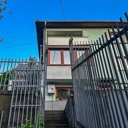 Cozy With A Balcony * סראייבו
