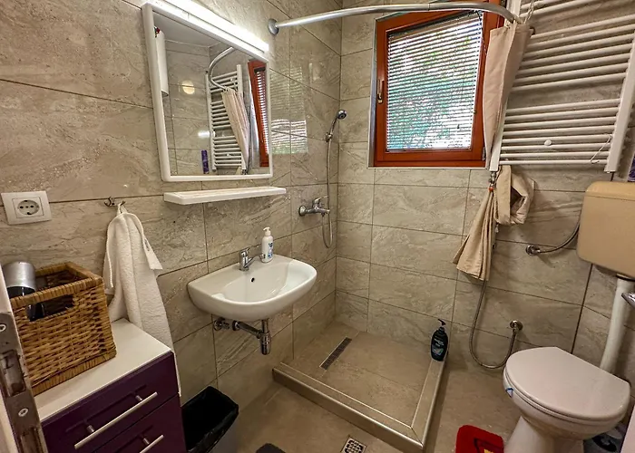 Homestay Cozy With A Balcony *